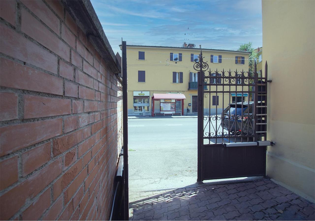 Athena Rooms - Parcheggio Privato Bologna Exterior photo
