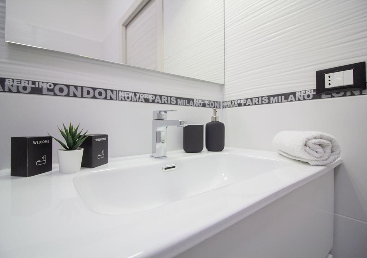 Athena Rooms - Parcheggio Privato Bologna Exterior photo