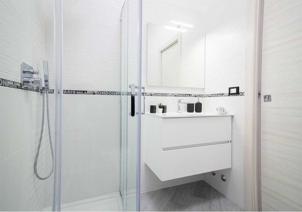 Athena Rooms - Parcheggio Privato Bologna Exterior photo