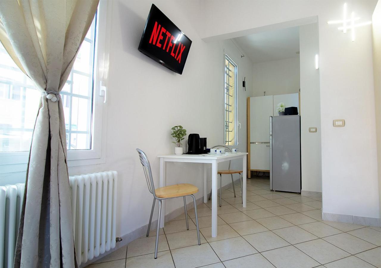 Athena Rooms - Parcheggio Privato Bologna Exterior photo