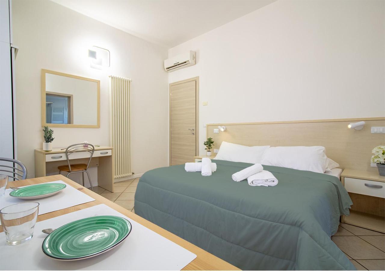 Athena Rooms - Parcheggio Privato Bologna Exterior photo